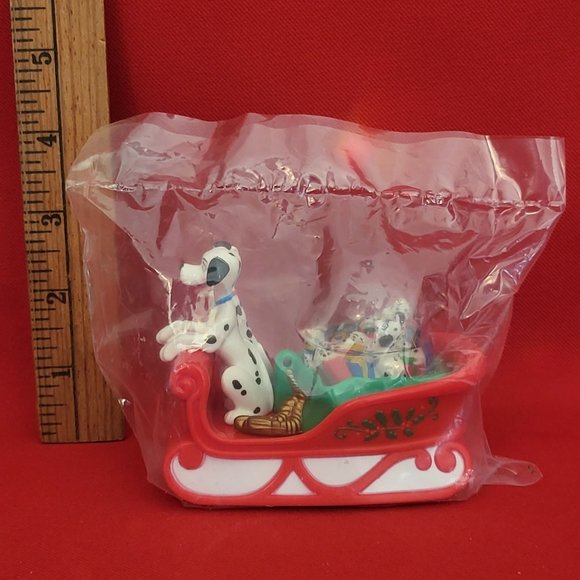 VTG McDonald’s Dalmatians Snow Globe Dome Toy Disney Dog Sledding 1996 NIB - Picture 6 of 12